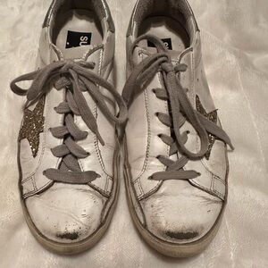 Authentic Golden Goose sneakers in great shape and comes with original box, 8
